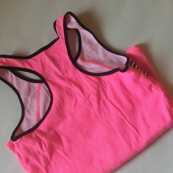 Pink Star Tank - Picture 2 of 4